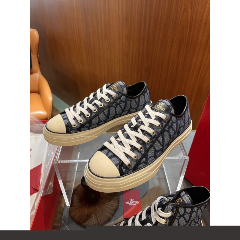 Valentino Sneakers